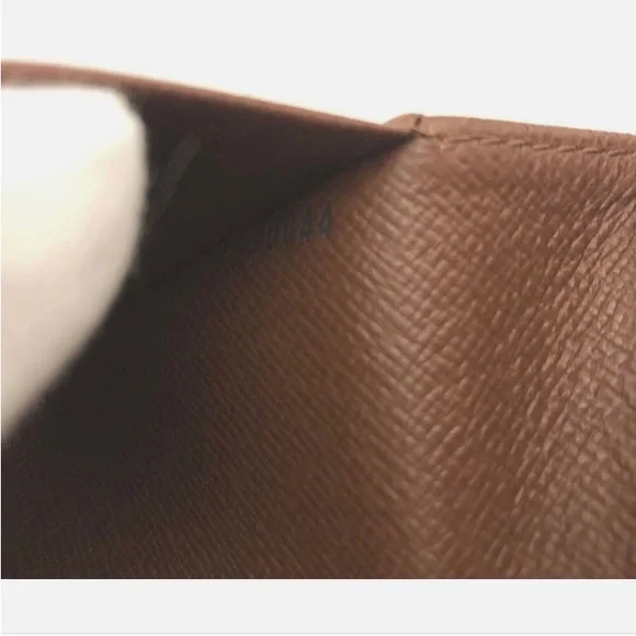 Authentic Louis Vuitton Monogram Porte Monnaie Billets Tresor Billfold Wallet - Picture 9 of 9